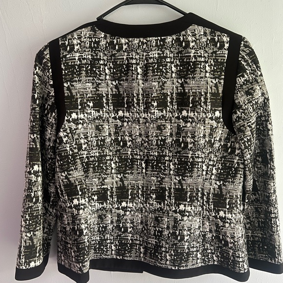 Textured Blazer - Picture 2 of 5